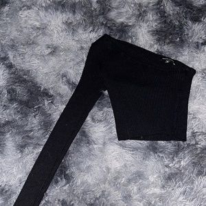 Kendall and Kylie one shoulder long sleeve top